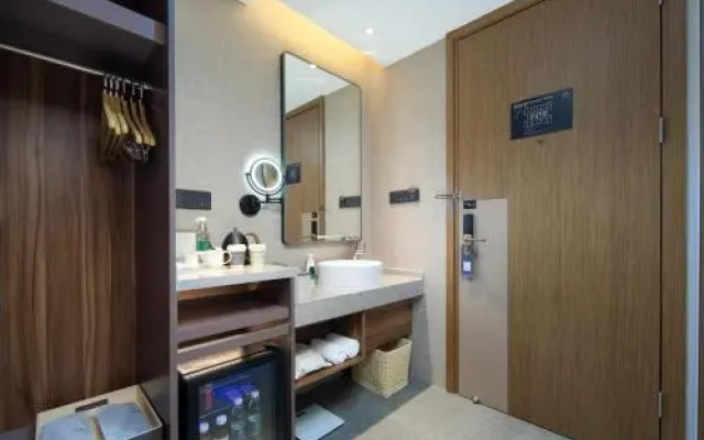 Atour X Hotel Hangzhou Binjiang Torch Avenue