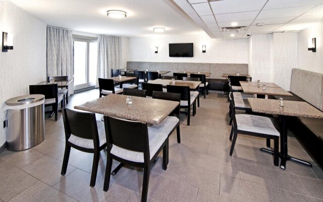 Best Western Plus Banff International Lodge