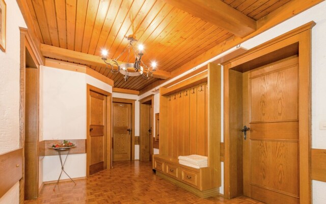 Spacious Apartment in Hollersbach im Pinzgau near Ski Area