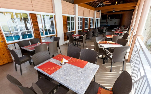 Tropical Beach Hotel