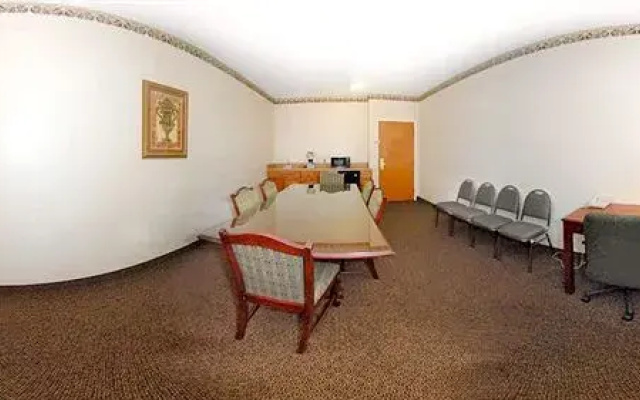 Comfort Suites