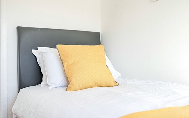 Swansea Essex Spacious