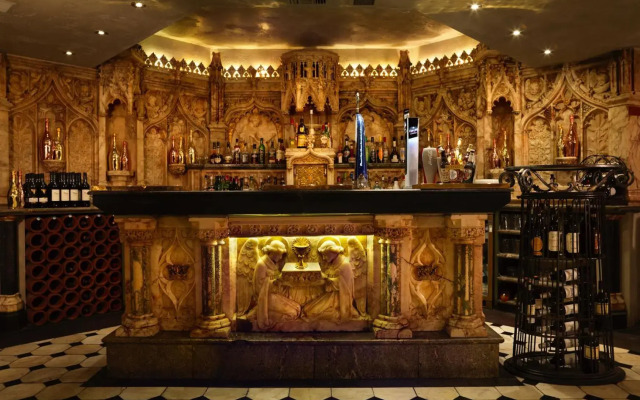 The Royal Toby Hotel