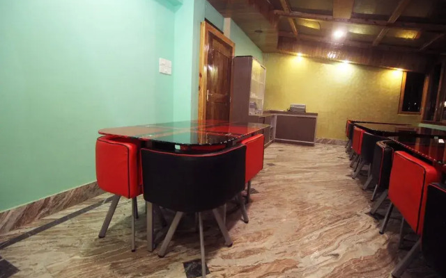 OYO 8186 Hotel Mount Royale
