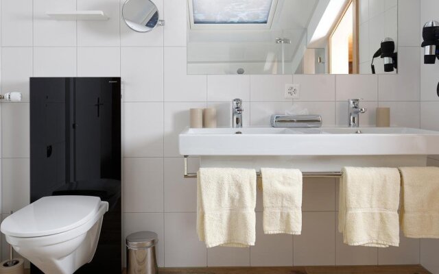 Summer Vacation Motel Mingcheng