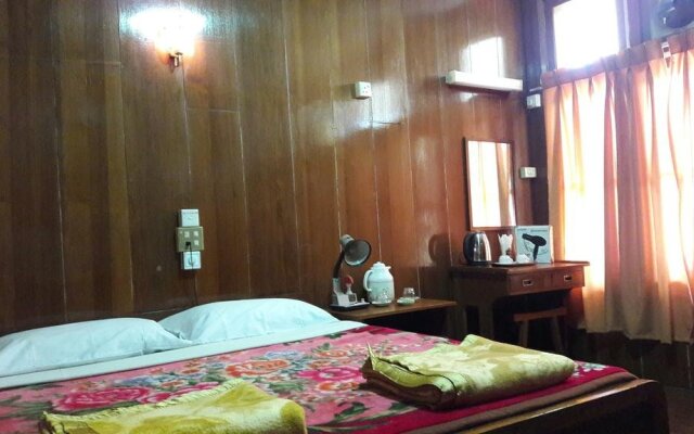 Primrose Hotel