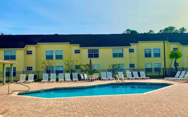 Three-bedroom Apartment - 5009 LBC - Vusa