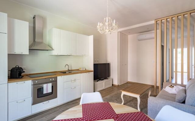 JOIVY Lele Apartment With Swimming Pool