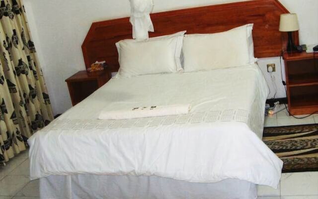 Emerald Lodge