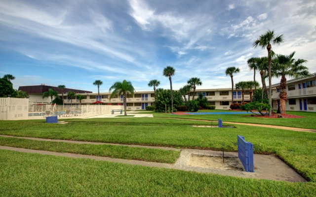 Motel 6 Cocoa Beach, FL