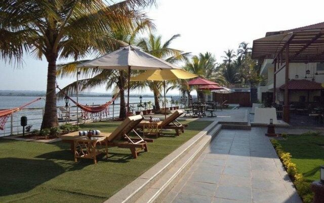 Deltin Palms Riverfront