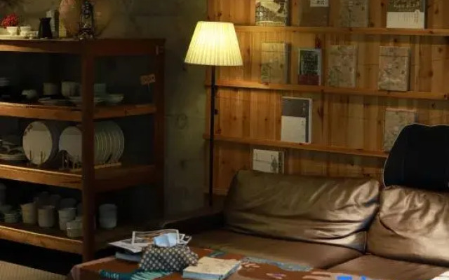 Three logy cafe&craft