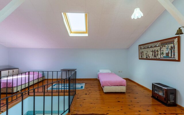 Villa Surrounded by Nature in Kartepe Near Sapanca