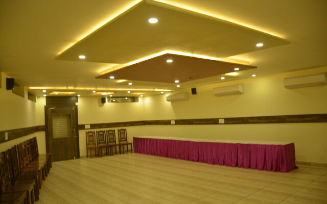 FabHotel Padmavati Palace Mansarovar