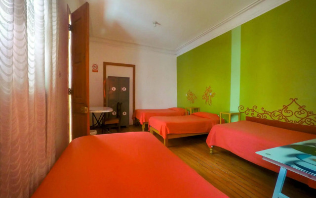 Mercaderes Backpackers