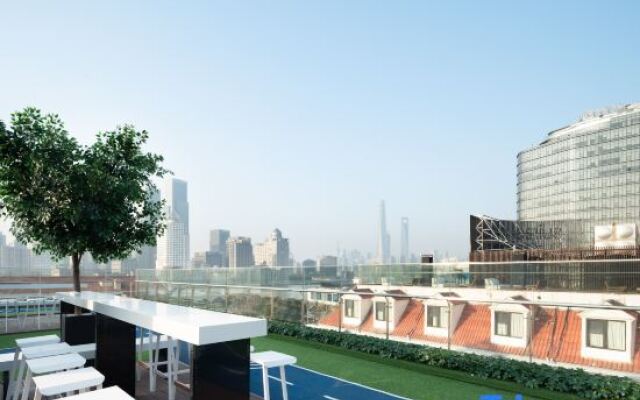 Rezen Hotel
