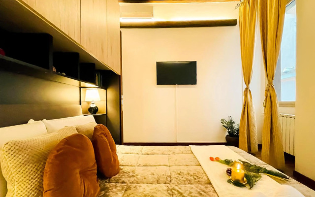 Trevi Fountain Luxury Guest House