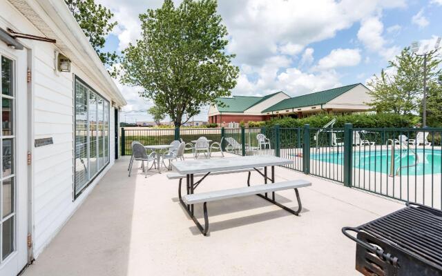 Econo Lodge Tupelo Barnes Crossing