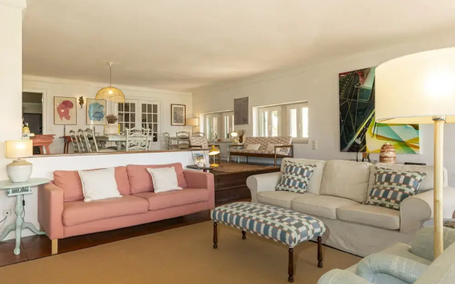 Coastal Charm Chalet by Cadenzalux