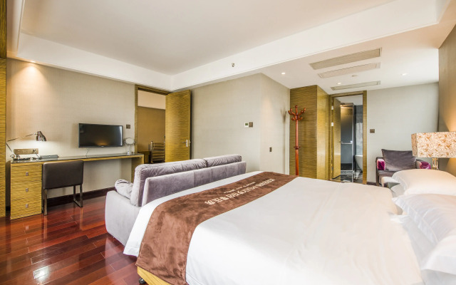 La Perle International Hotel - Free shuttle between hotel and Exhibition Center during Canton Fair & Exhibitor registration Counter