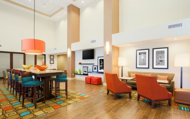 Hampton Inn & Suites Dallas/Frisco North-FieldhouseUSA