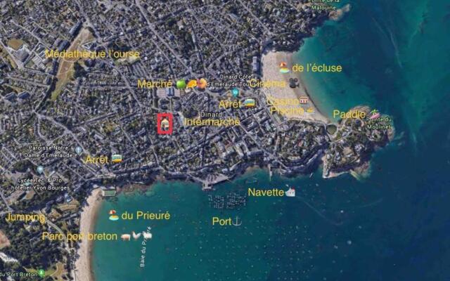 T2 50m du marchéplagesjardin privérue calme