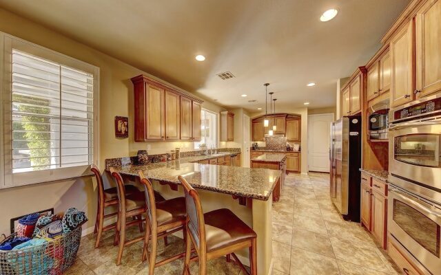 Apple Court - Four Bedroom Home