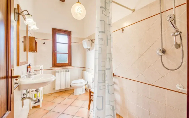 Broom apt With Shared Pool