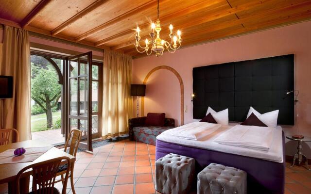 Villa Fantasia Budget Boutique Hotel