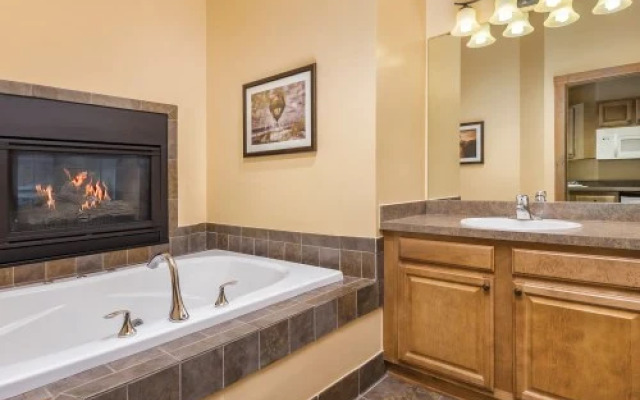 Club Wyndham Galena - 5 Nights, Galena, USA