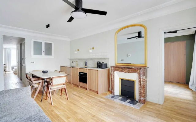 Magnificent Flat - 2br/6p - Champs Elysees