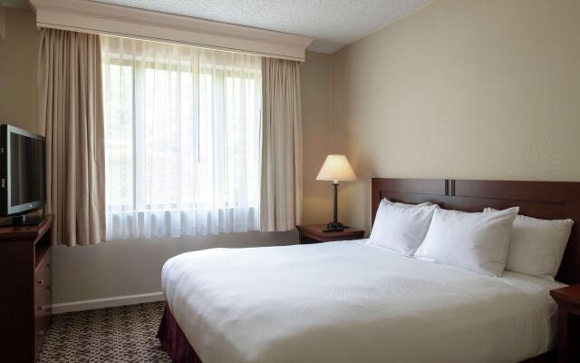 DoubleTree Suites by Hilton Hotel Mt. Laurel