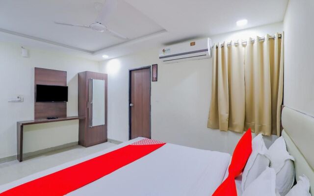 OYO 72759 Hotel Greenwood