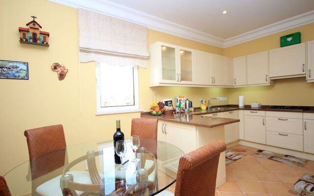 Scenic Apartment - Palheiro Village