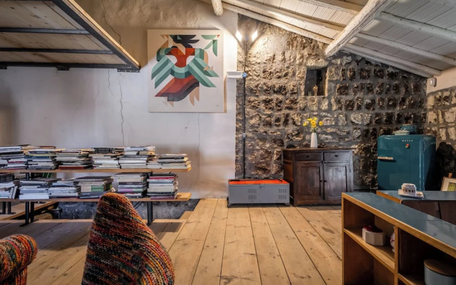 Inter Artes House and Suite