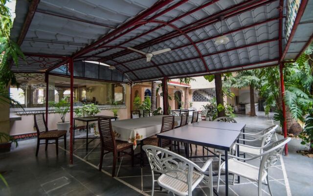 OYO 23380 Raj Palace