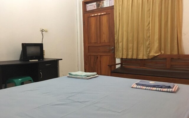 Oyo 1601 Anugrah Hotel