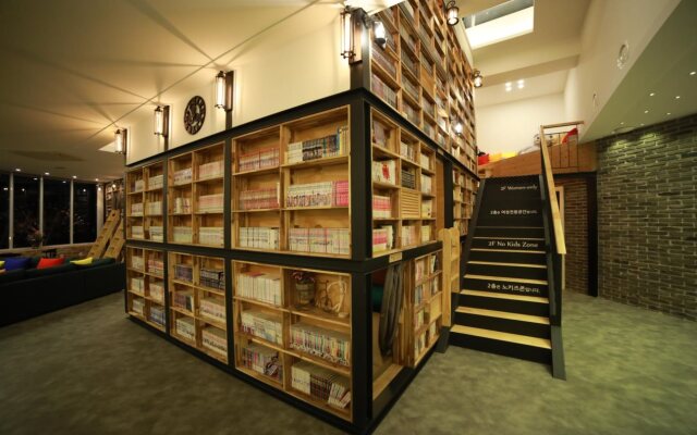Book Home Gyeongju