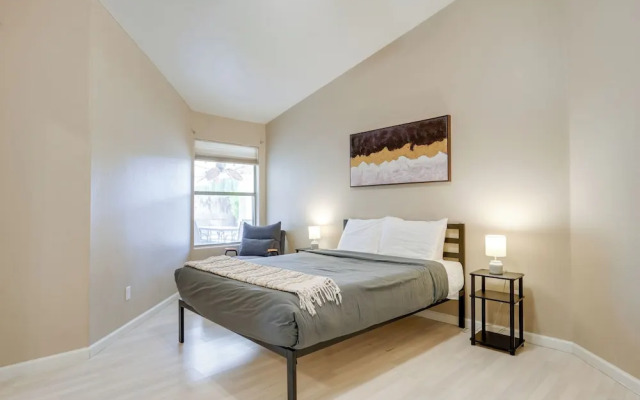 Private Pool & Patio: Spacious Gilbert Getaway!