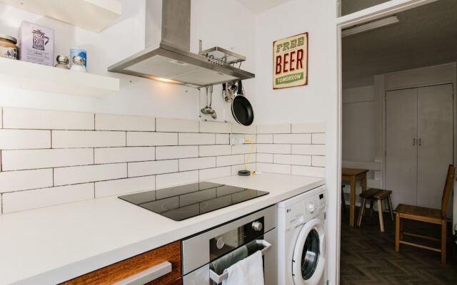 2 Bedroom Flat In Whitechapel