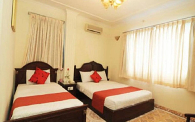 Tan Hoang Long Hotel District 5