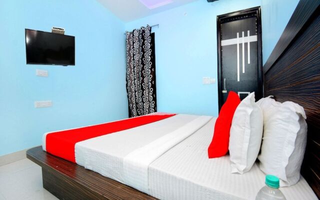 OYO 37809 Hotel Royal Lifestyle