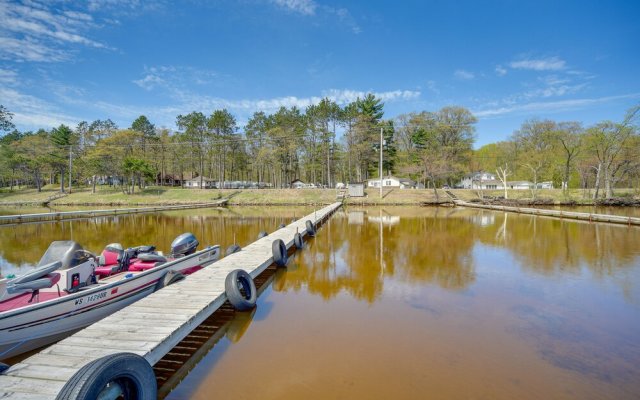 Stone Lake Cabin w/ Private Deck & Fire Pit!