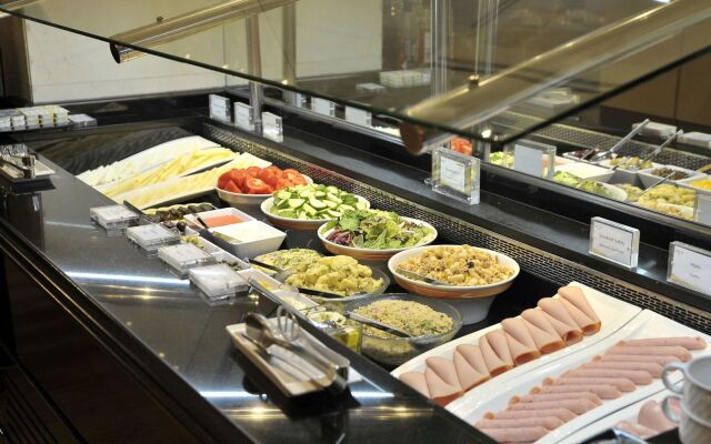 Melia Athens Hotel
