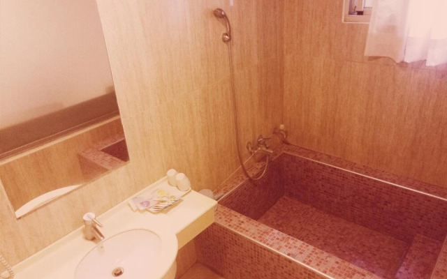 Jade Spring Hot Spring Hotel