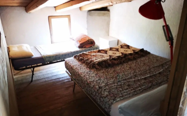 1st Private Room in the Attic With Shared Bathroom use
