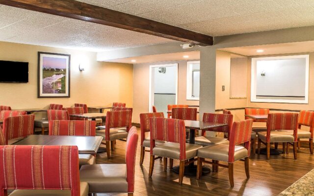 Holiday Inn Express Pittston - Scranton Airport, an IHG Hotel