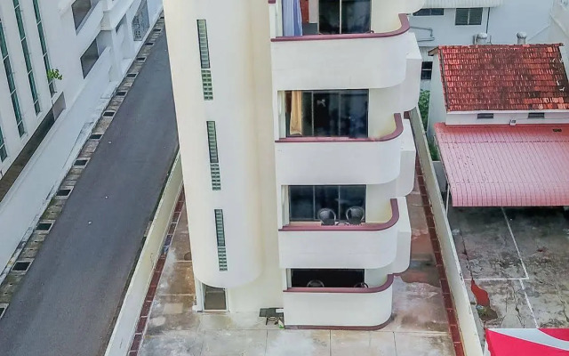 Ong Court