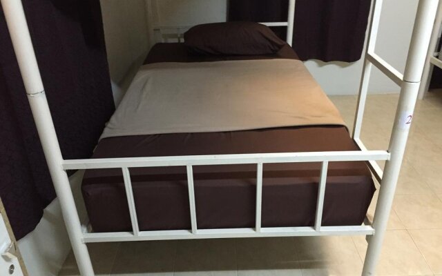 Red Boutique Hostel