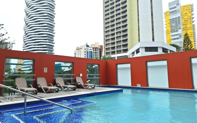Broadbeach on the Park 2 Bedroom Apartment